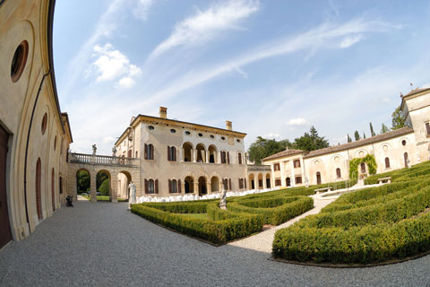 Villa Giona